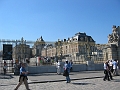 105 Versailles gate